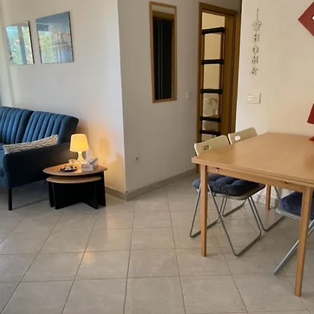 Apartment Panous 1 *
